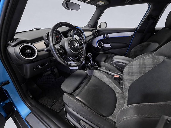 MINI Cooper S 9 of 27