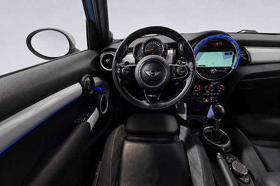 MINI Cooper S 11 of 27