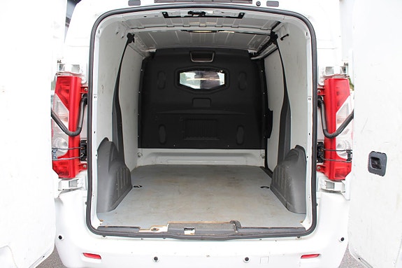 Peugeot Expert 9 of 17