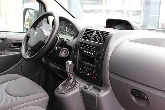 Peugeot Expert 13 of 17