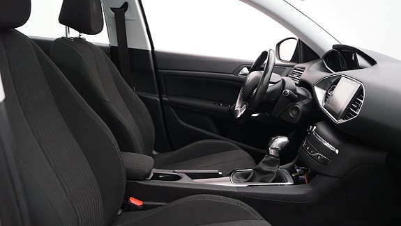 Peugeot 308 7 of 16
