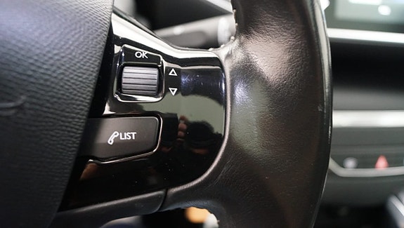 Peugeot 308 10 of 16