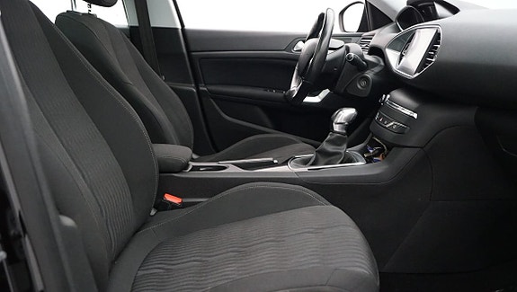 Peugeot 308 12 of 16