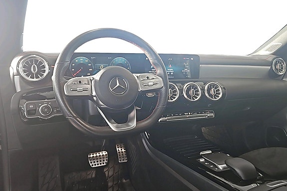Mercedes-Benz CLA250 e 9 of 12