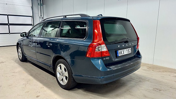 Volvo V70 4 of 5