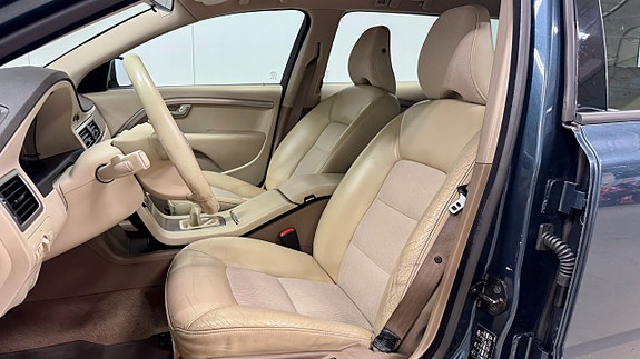 Volvo V70 7 of 7