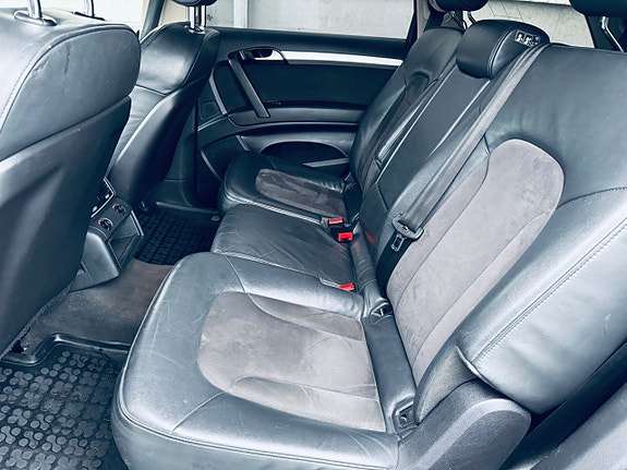 Audi Q7 9 of 19
