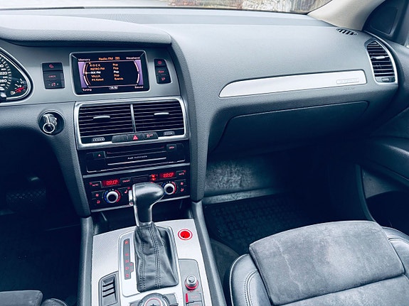 Audi Q7 5 of 5
