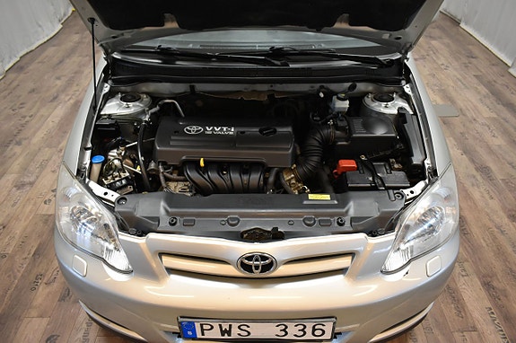 Toyota Corolla 10 of 19