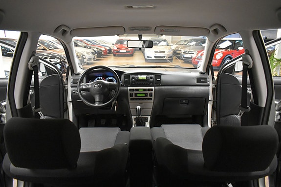 Toyota Corolla 17 of 19