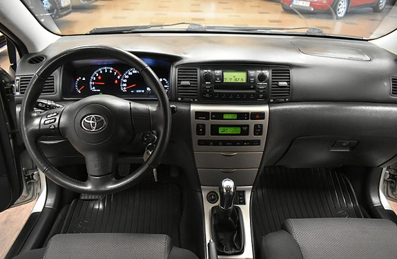Toyota Corolla 18 of 19