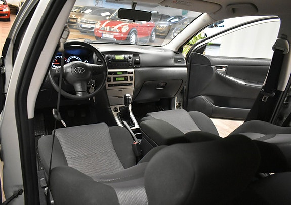 Toyota Corolla 16 of 19