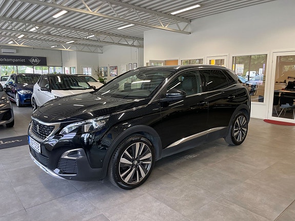 Peugeot 3008 2 of 5