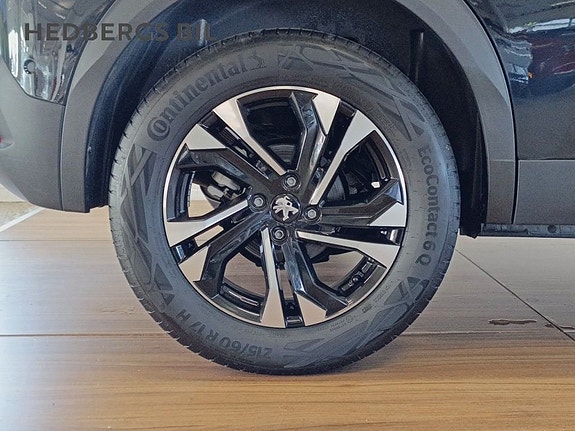 Peugeot 2008 4 of 5