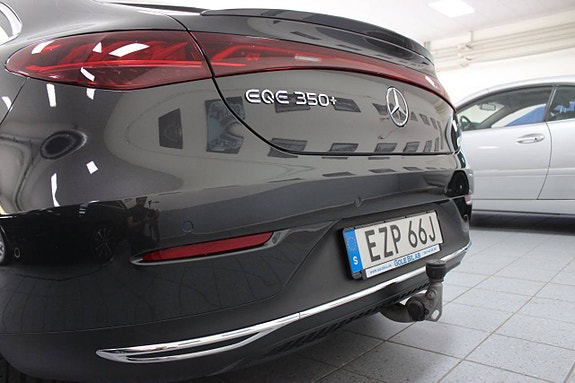 Mercedes-Benz EQE350+ 9 of 13