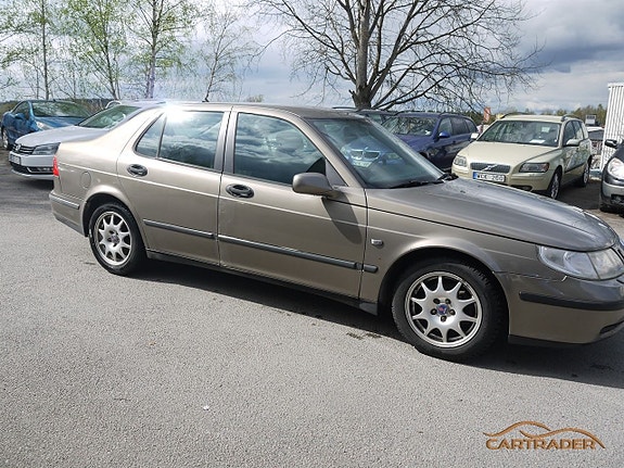 Saab 9-5 3 of 5