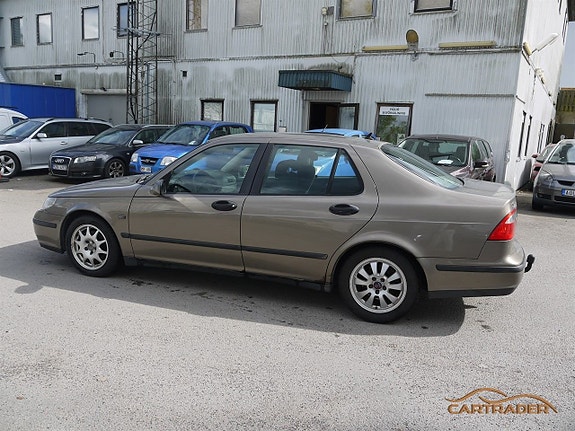 Saab 9-5 8 of 11