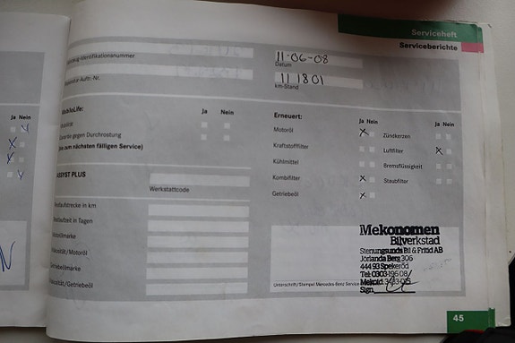 Mercedes-Benz R320 25 of 30