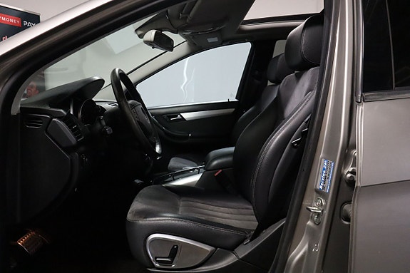 Mercedes-Benz R320 9 of 30