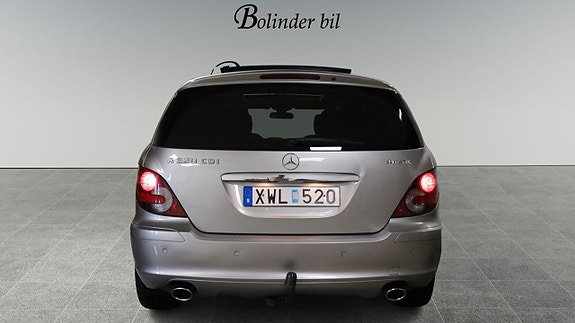 Mercedes-Benz R320 6 of 30