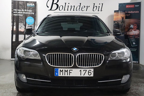 BMW 520 2 of 5