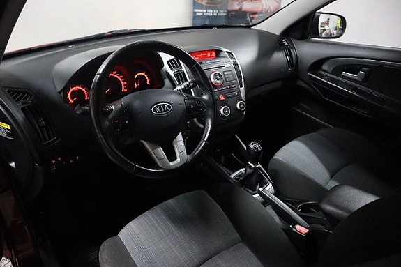 Kia Ceed 8 of 15