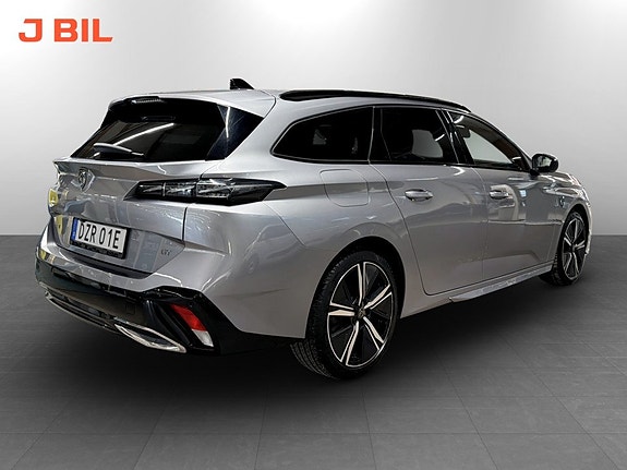Peugeot 308 SW 4 of 17