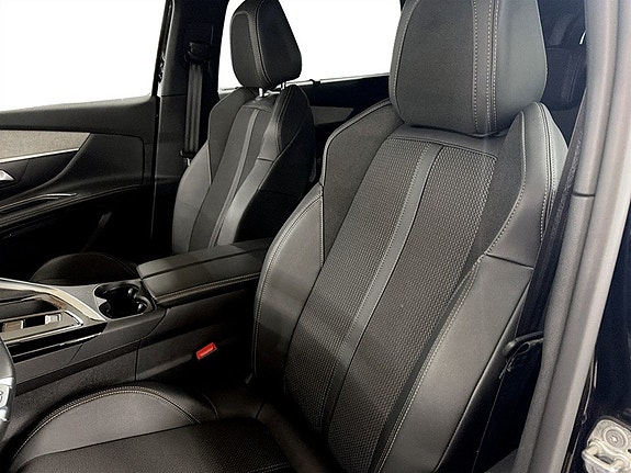 Peugeot 5008 7 of 17