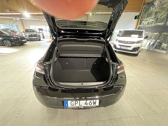 Peugeot 208 6 of 9