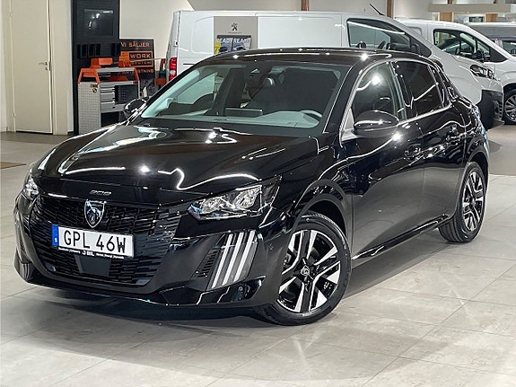 Peugeot 208 4 of 9