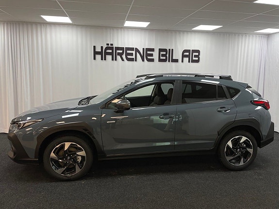 Subaru Crosstrek 2 of 5