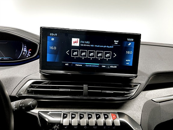 Peugeot 5008 10 of 16