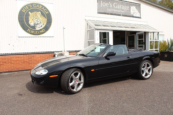 Jaguar XKR
