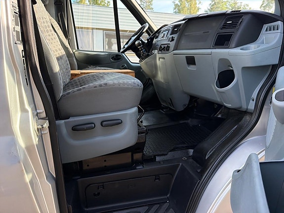 Ford Transit 17 of 22