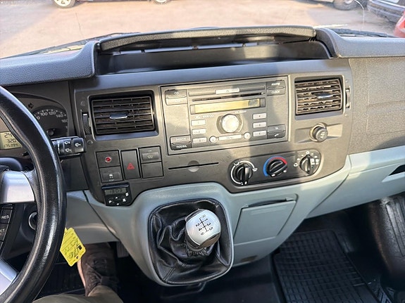 Ford Transit 12 of 22