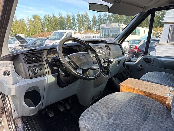 Ford Transit 14 of 22