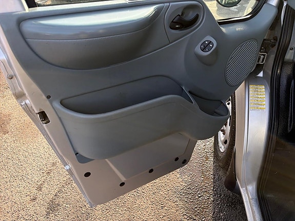 Ford Transit 21 of 22