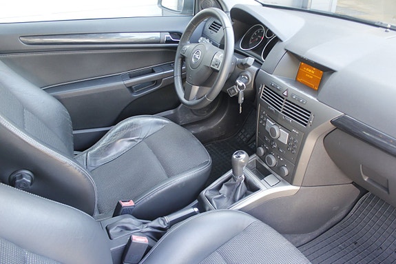 Opel Astra 11 of 18