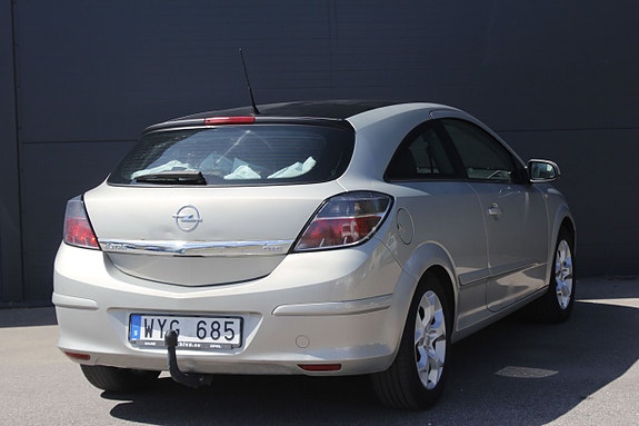 Opel Astra 4 of 5