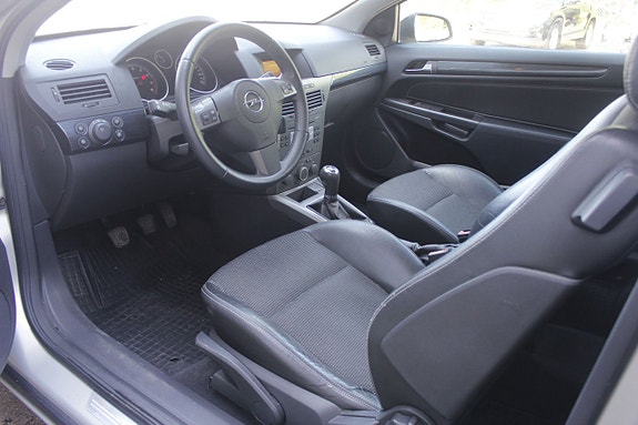 Opel Astra 13 of 18
