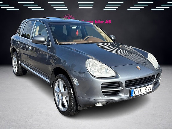 Porsche Cayenne S 7 of 27