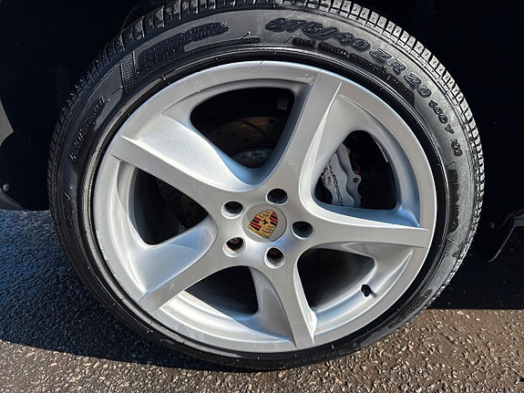 Porsche Cayenne S 20 of 27