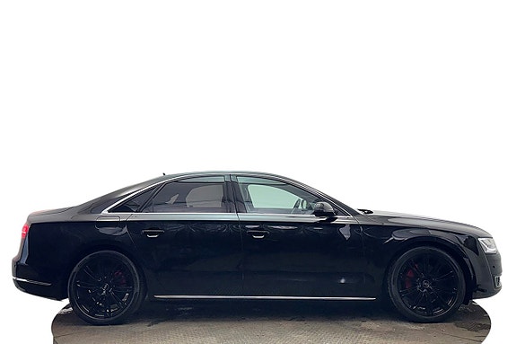 Audi A8 5 of 27