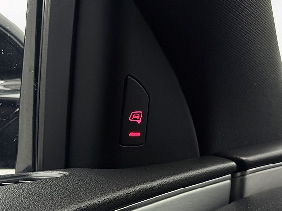 Audi A8 23 of 27