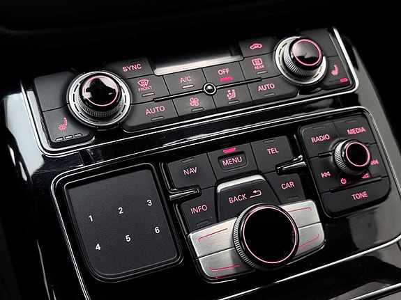 Audi A8 21 of 27