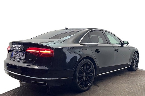 Audi A8 6 of 27