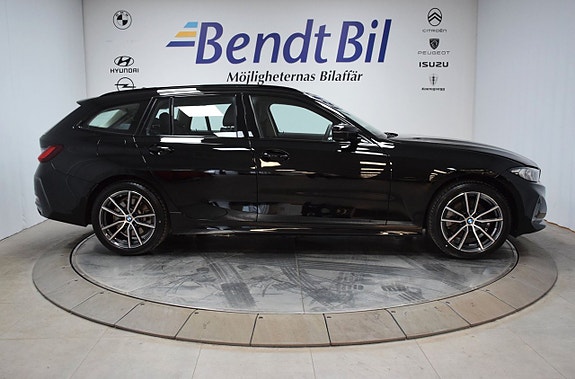 BMW 330e 17 of 22