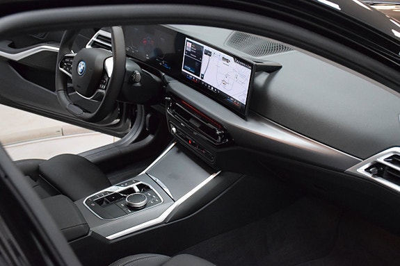 BMW 330e 19 of 22