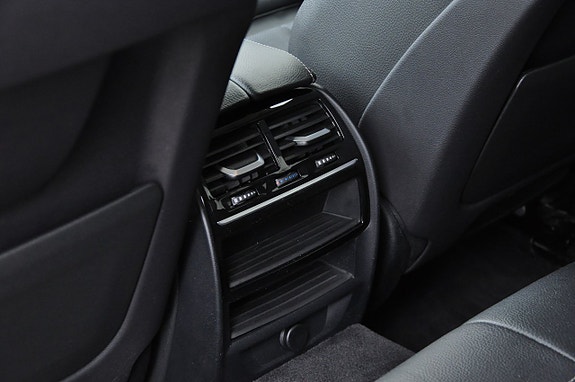BMW 530i 12 of 15