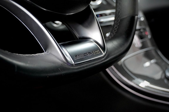 Mercedes-Benz C63 13 of 26